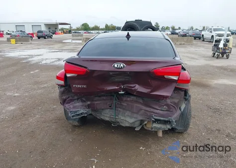 2018 Kia Forte Lx z USA, uszkodzony, nr VIN 3KPFK4A7XJE224070
